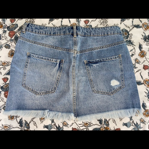 Jean Skirt - Picture 2 of 3